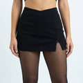 Mini Saia Preta com Abertura Lateral